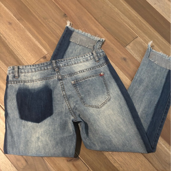 POL Distressed Cropped Jeans - Picture 3 of 4